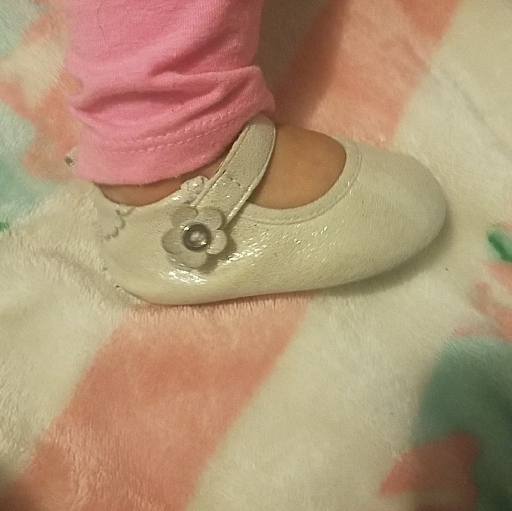 Baby Girl Shoes - Picture 4 of 8
